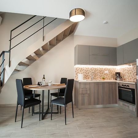 Niki'S Apartments Peraia  Phòng bức ảnh